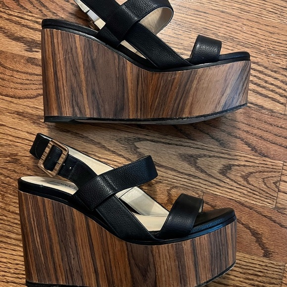 Jimmy Choo London Nazli Black Leather Wedge Sandals
Size: 38.5 (US 8) - Picture 8 of 10